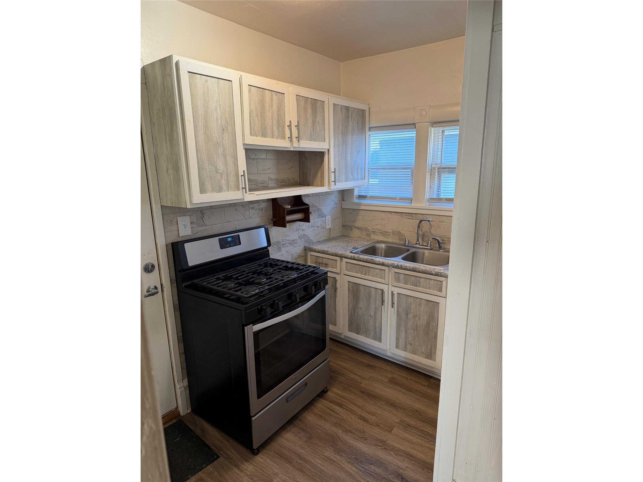 433 Vine Street #3 Eau Claire WI 54703 1602409 image6