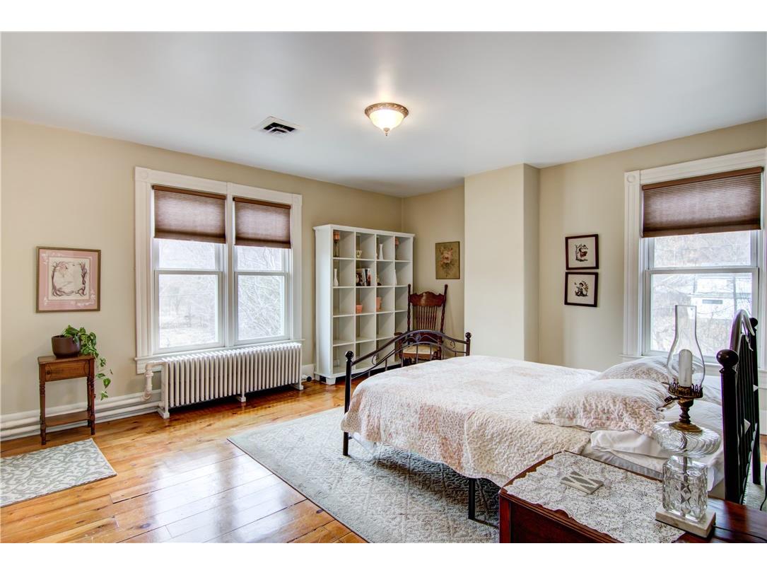 435 Jefferson Street Eau Claire WI 54701 1589704 image16