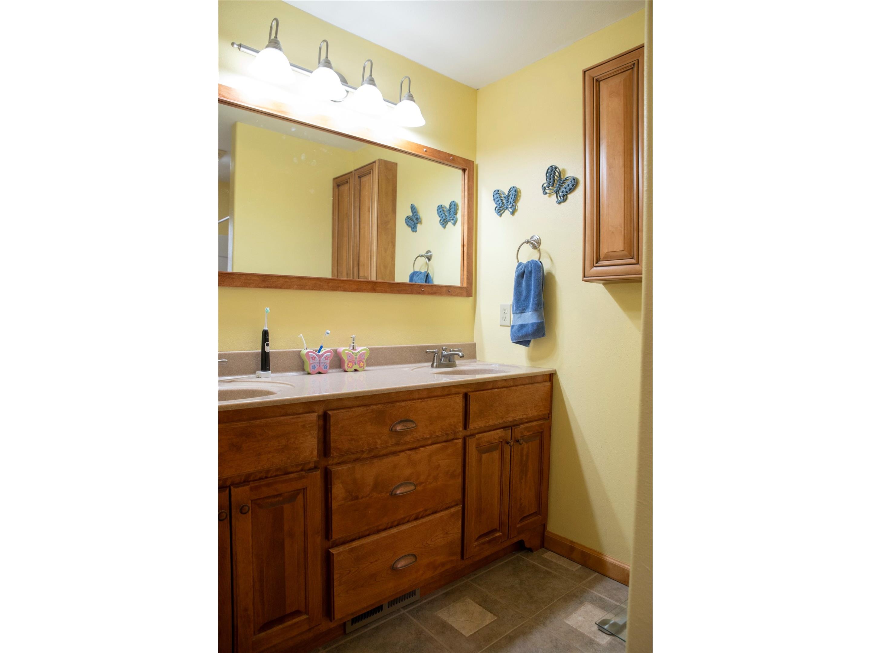 442 Birch Street Cadott WI 54727 1599418 image13