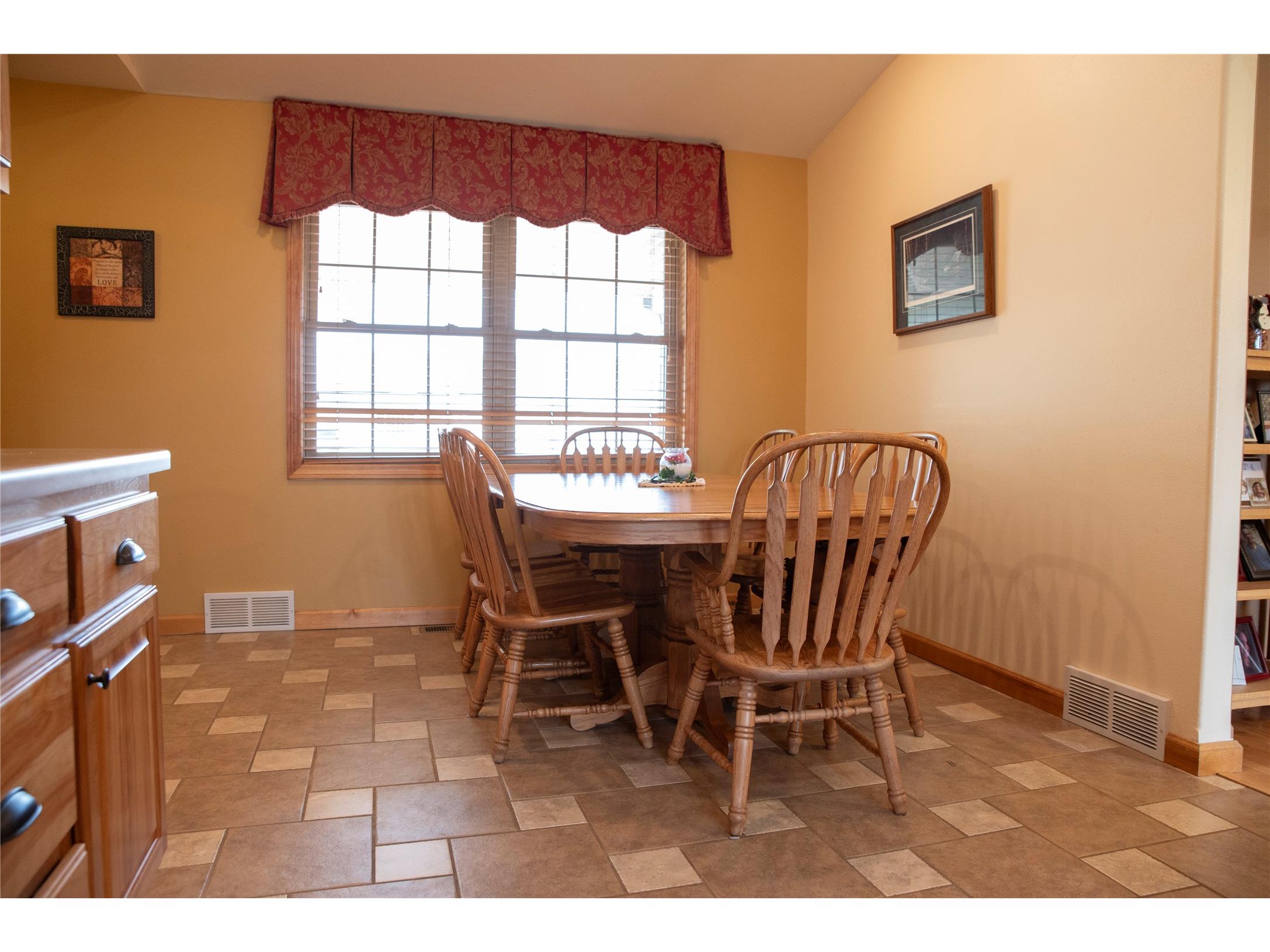 442 Birch Street Cadott WI 54727 1599418 image8