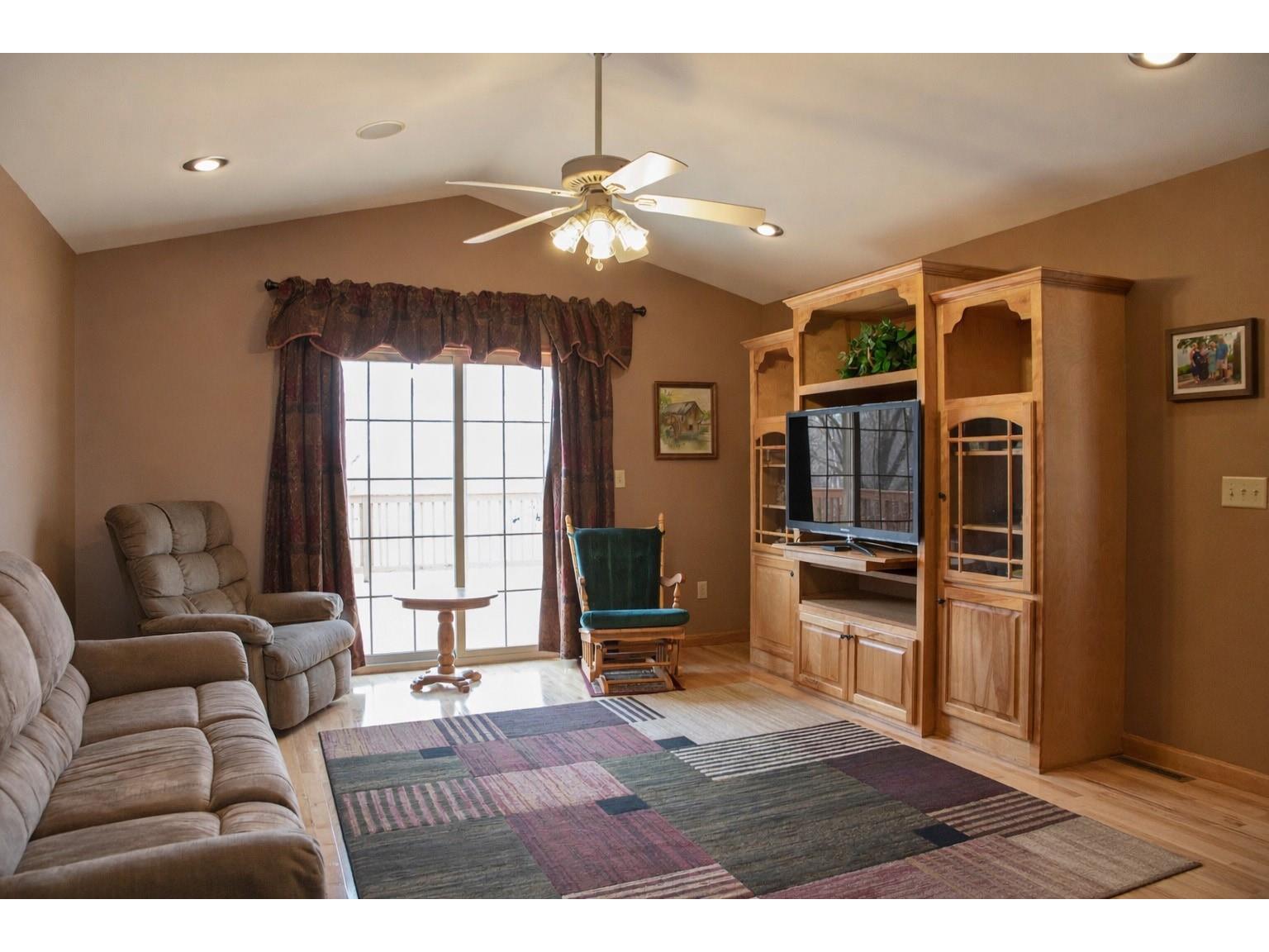 442 Birch Street Cadott WI 54727 1599418 image9