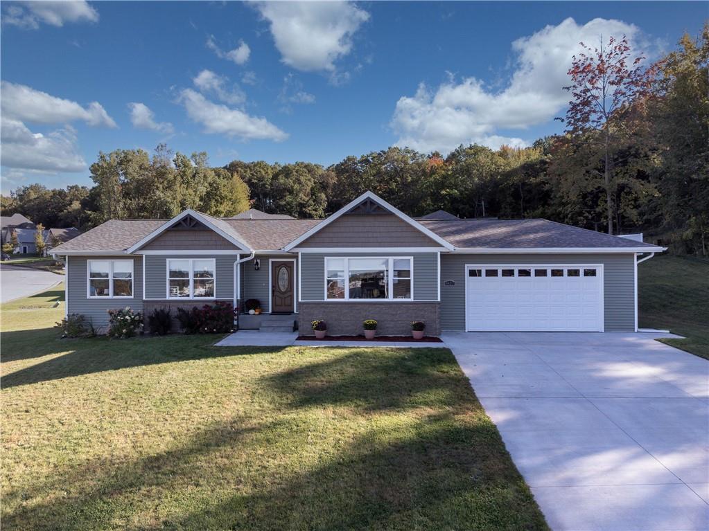 4423 Twin Oaks Ct, Eau Claire, WI 54701 MLS 1569162 Edina Realty