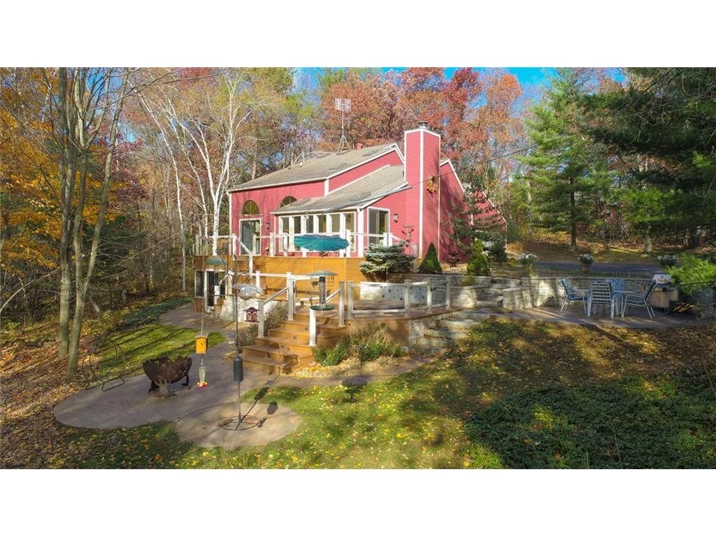 451 Windsor Forest Drive, Altoona, WI 54720 MLS 1554267 Edina Realty