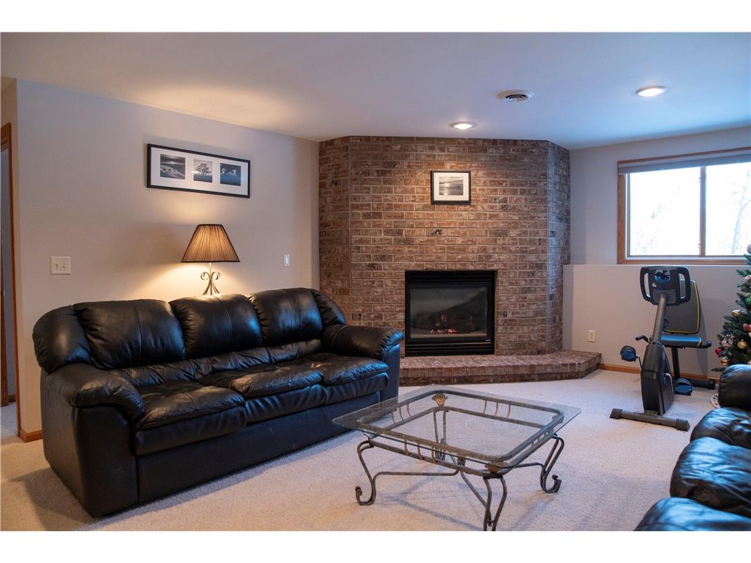 4522 S Oakwood Hills Parkway Eau Claire WI 54701 1598582 image34