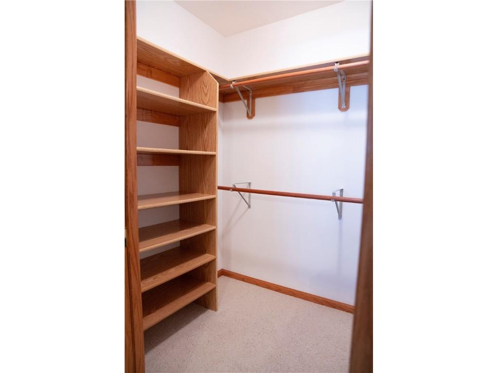 4522 S Oakwood Hills Parkway Eau Claire WI 54701 1598582 image40