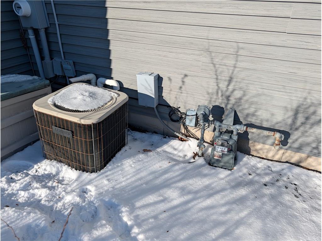 4522 S Oakwood Hills Parkway Eau Claire WI 54701 1598582 image43
