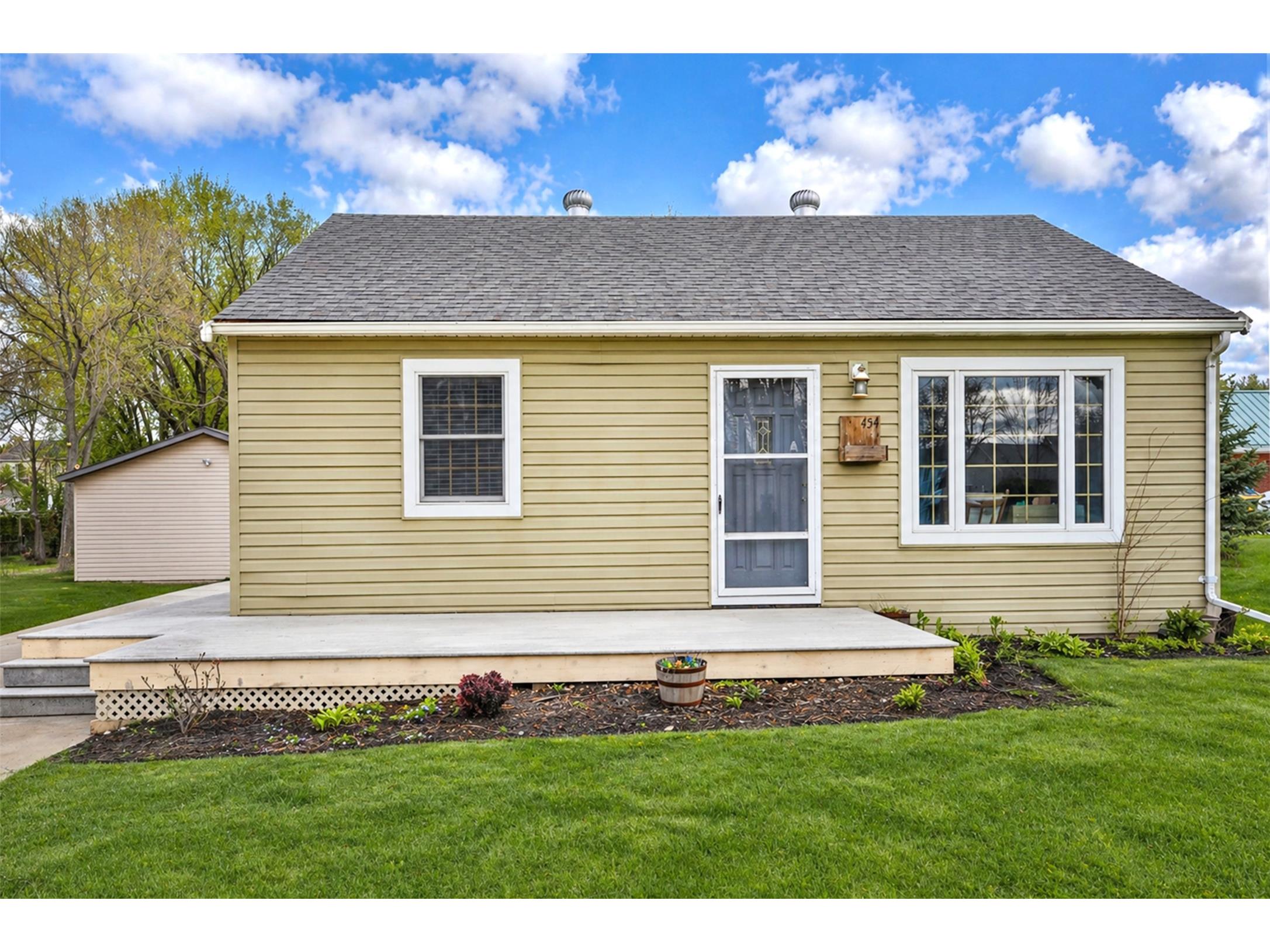 454 E Main Street Mondovi WI 54755 1600805 image1