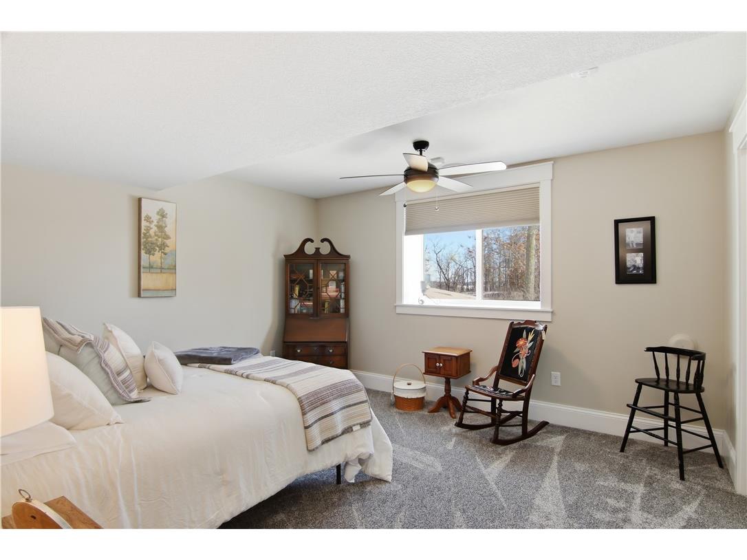 4615 S Oakwood Hills Parkway Eau Claire WI 54701 1598584 image16