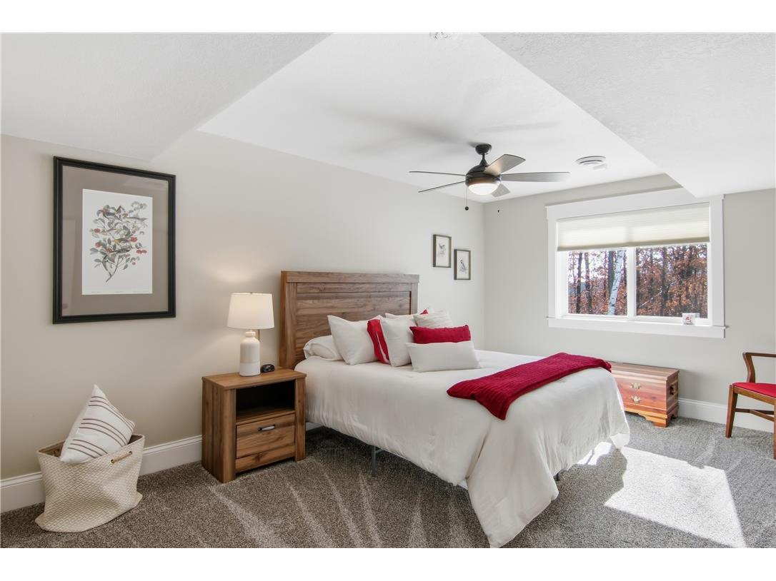 4615 S Oakwood Hills Parkway Eau Claire WI 54701 1598584 image17