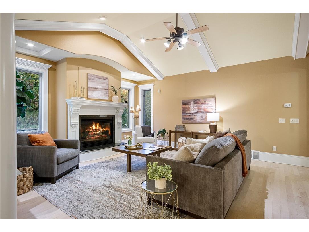 4616 Oakwood Hills Parkway Eau Claire WI 54701 1596575 image11