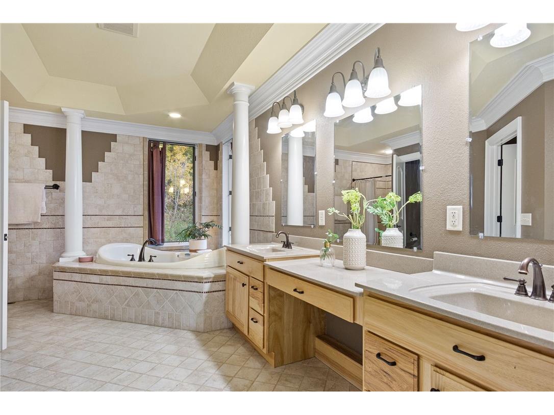 4616 Oakwood Hills Parkway Eau Claire WI 54701 1596575 image23