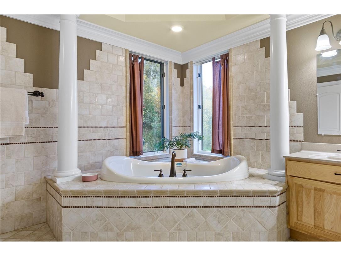 4616 Oakwood Hills Parkway Eau Claire WI 54701 1596575 image24