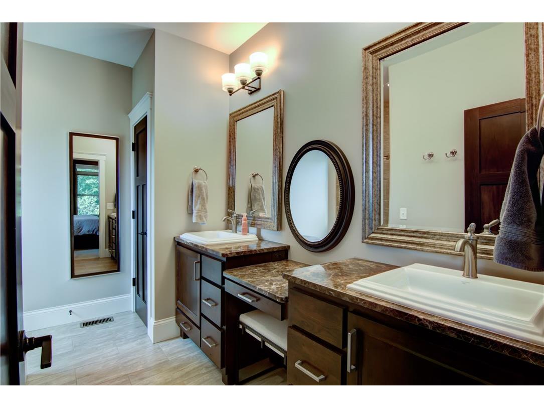 4634 S Oakwood Hills Parkway Eau Claire WI 54701 1598780 image16