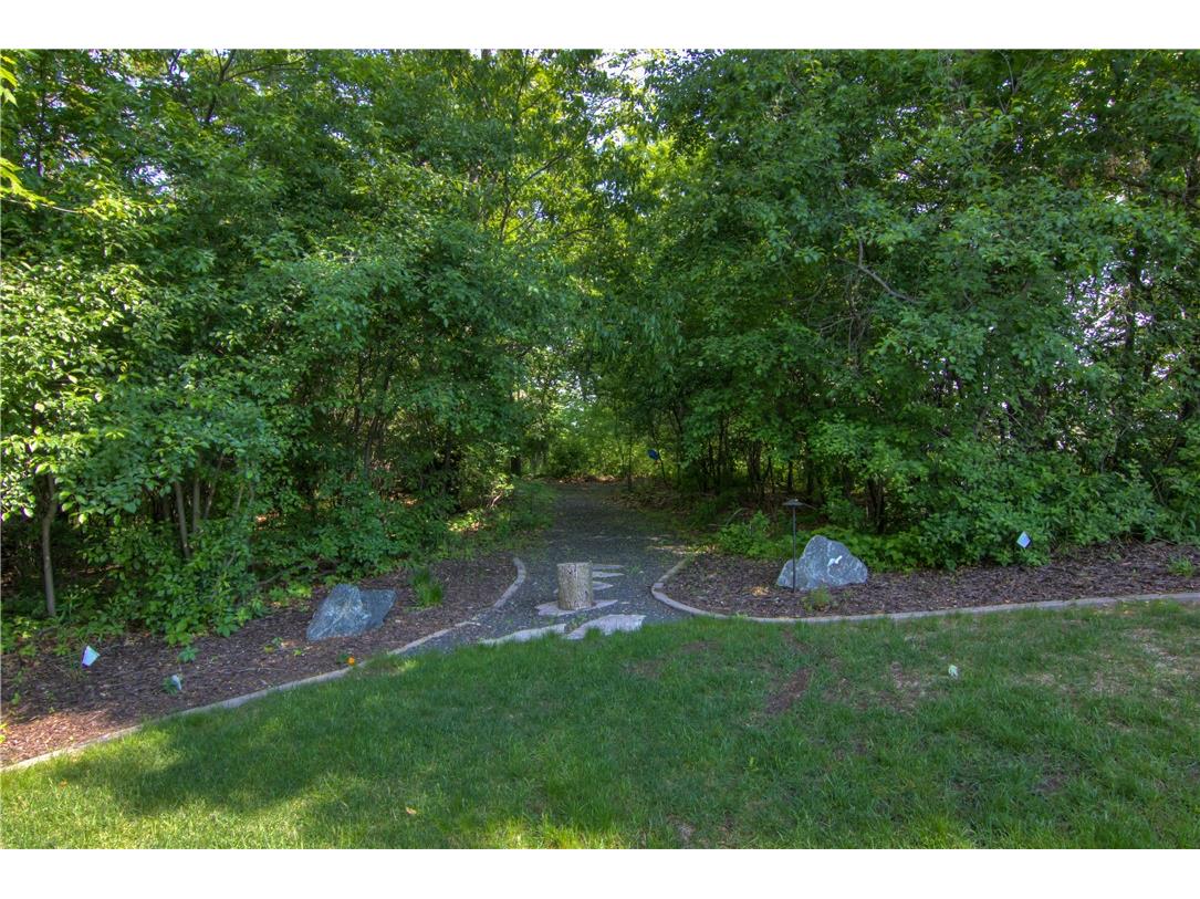 4634 S Oakwood Hills Parkway Eau Claire WI 54701 1598780 image36