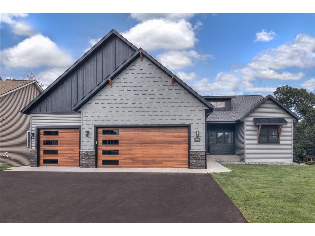 4642 S Oakwood Hills Parkway Eau Claire WI 54701 1569043 image1