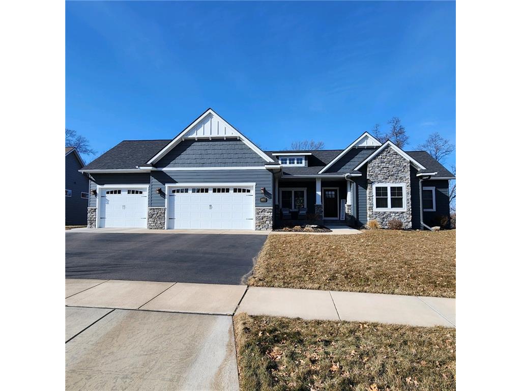 4674 S Oakwood Hills Parkway Eau Claire WI 54701 1581910 image1