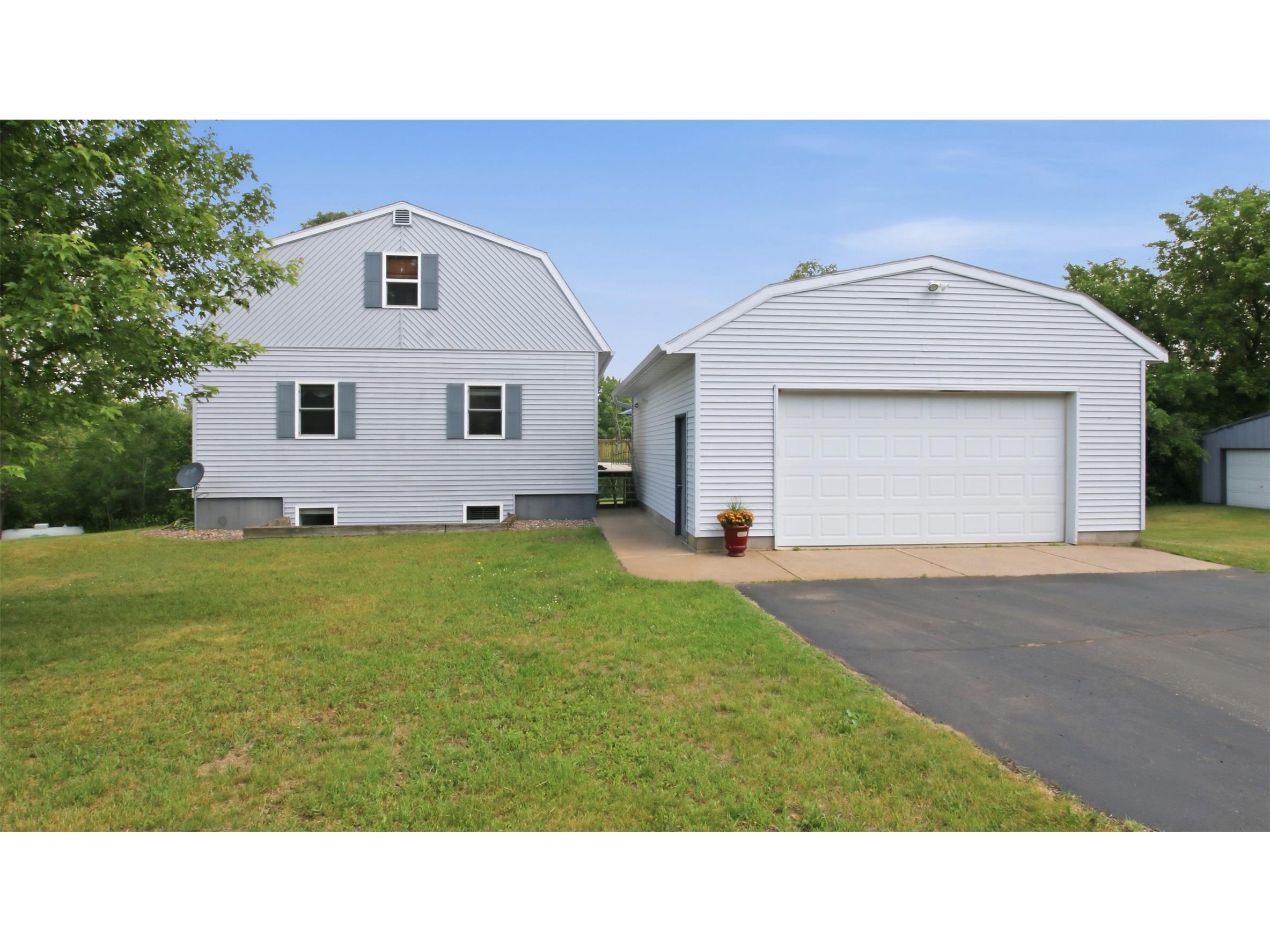 4900 E Spruce Road Eleva WI 54738 - Clear Lake 1601799 image1