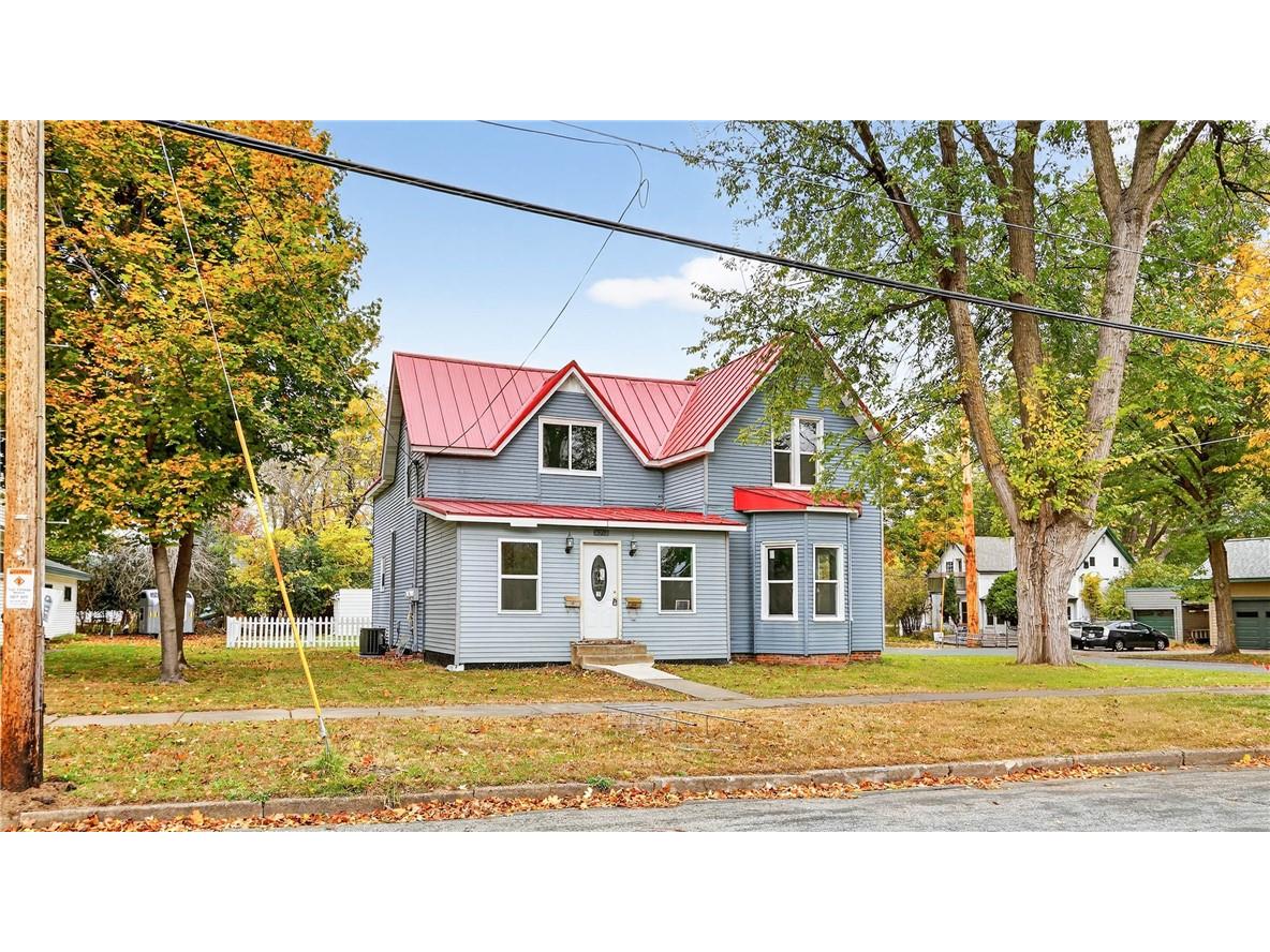 503 11th Street E Menomonie WI 54751 1596724 image1