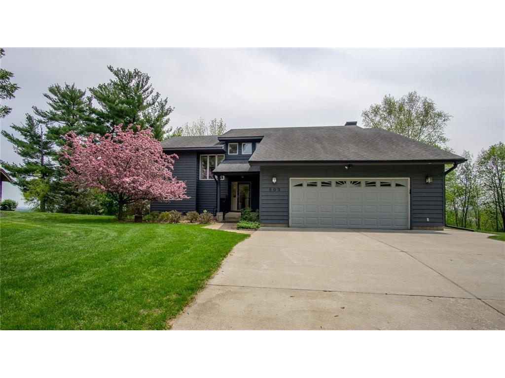 503 Grandview Heights Court Menomonie WI 54751 1573428 image1
