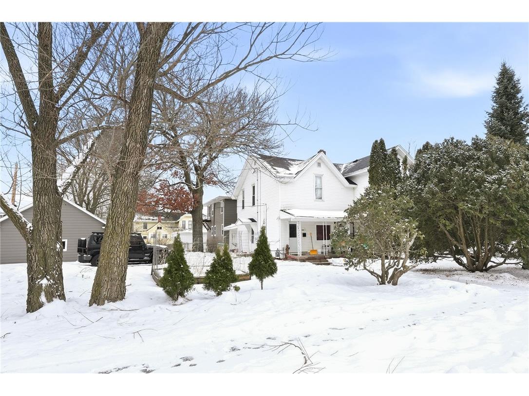 505 W Willow #1-2 Chippewa Falls WI 54729 1597972 image3