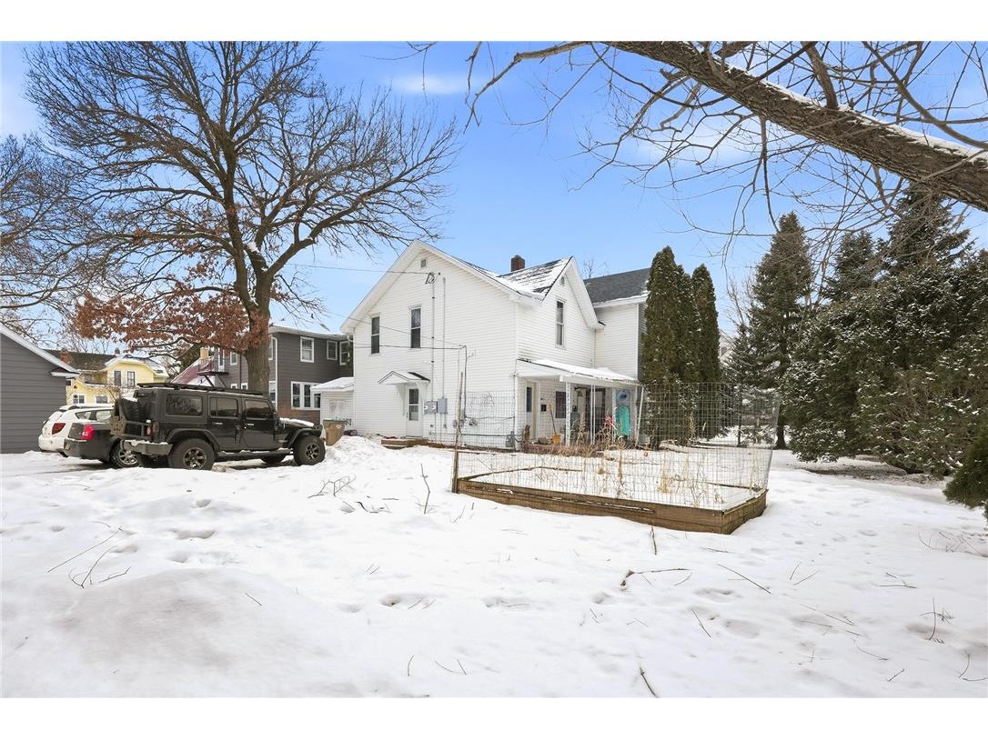 505 W Willow #1-2 Chippewa Falls WI 54729 1597972 image4