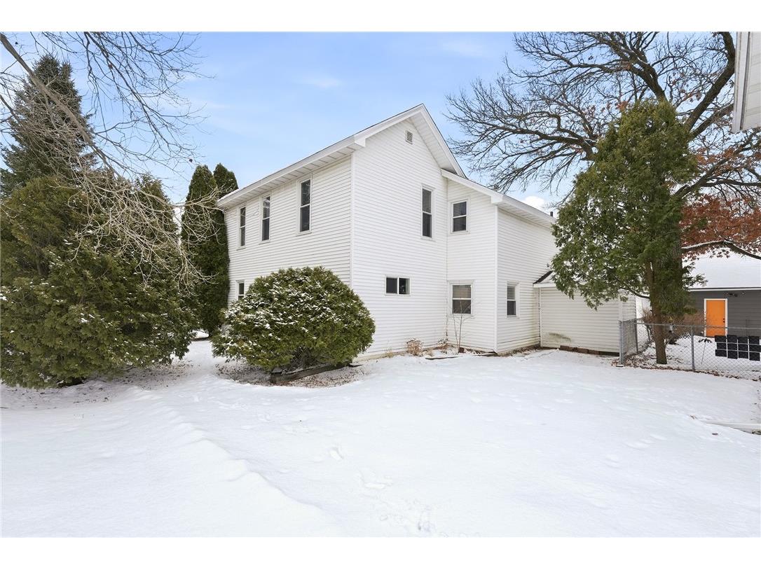 505 W Willow #1-2 Chippewa Falls WI 54729 1597972 image6