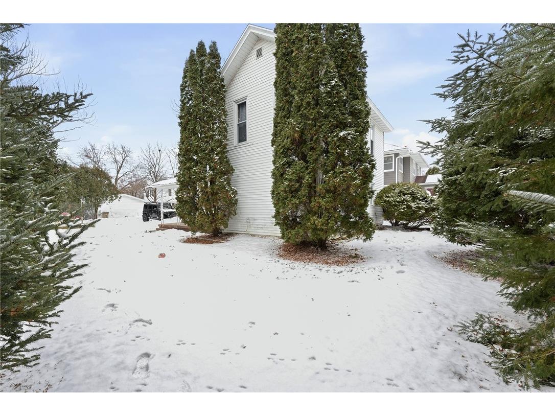 505 W Willow #1-2 Chippewa Falls WI 54729 1597972 image8