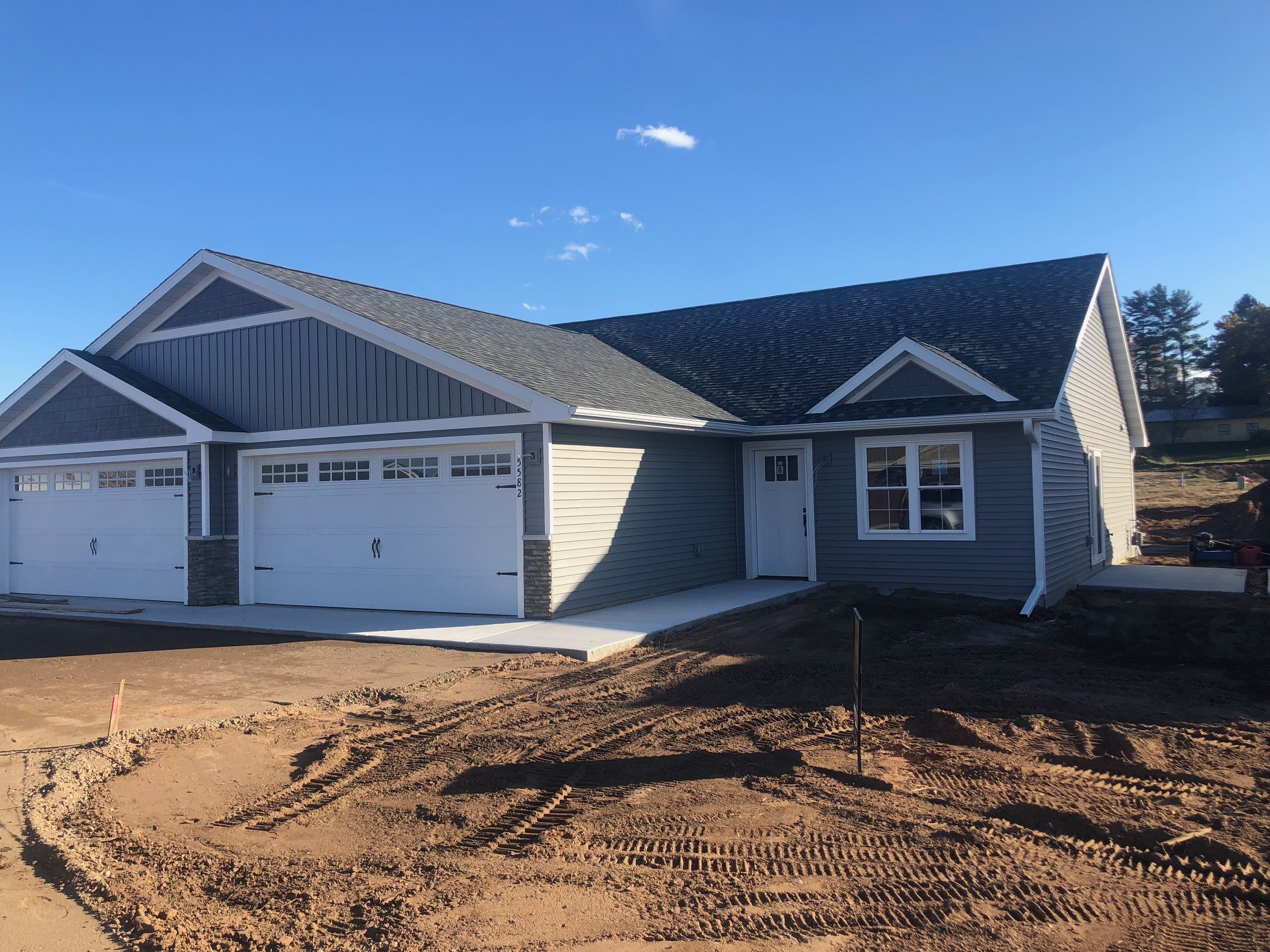 5055 Maple Leaf Path Eau Claire WI 54703 1600620 image1