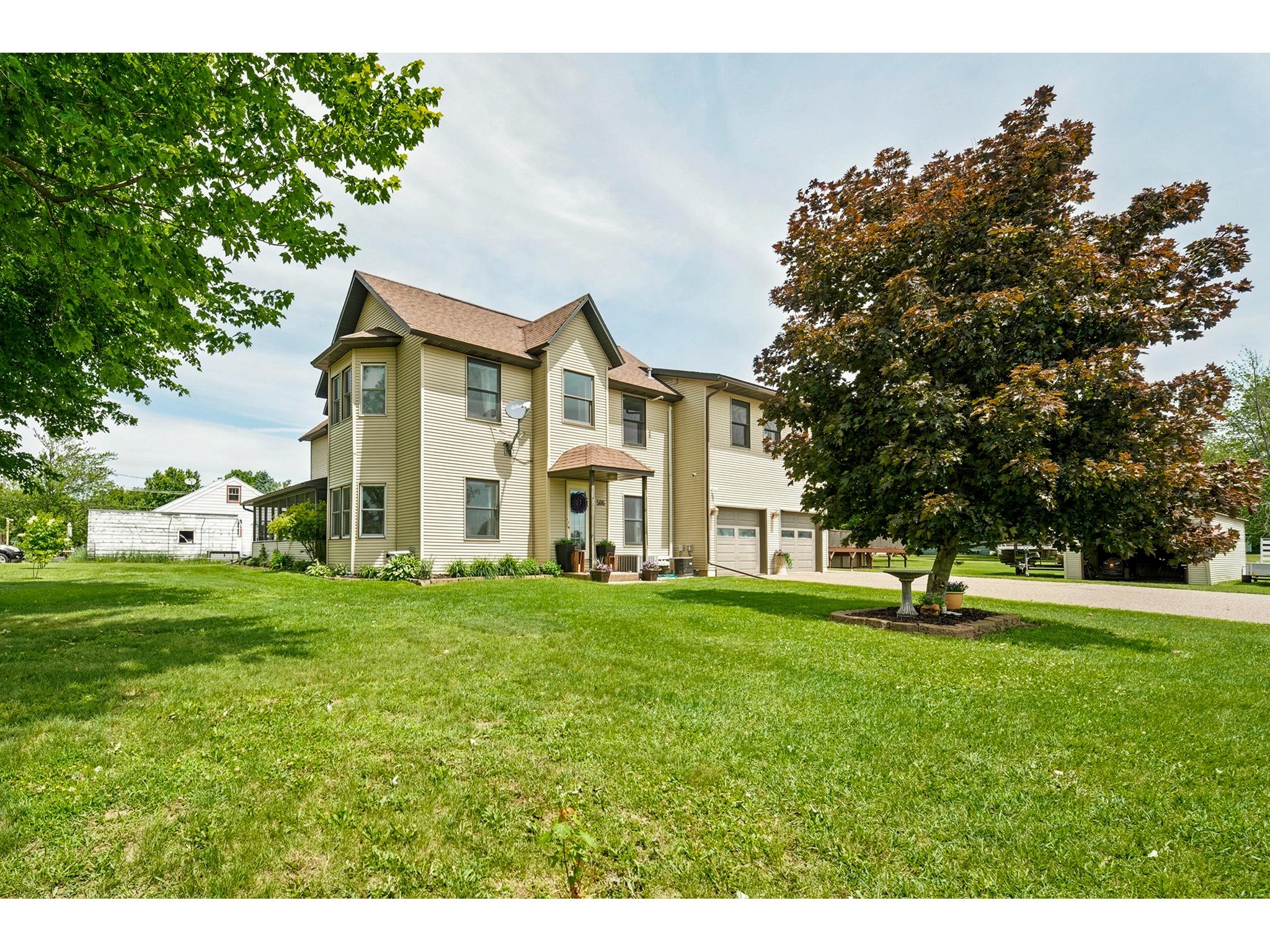 506 E Grant Street Augusta WI 54722 1602033 image3