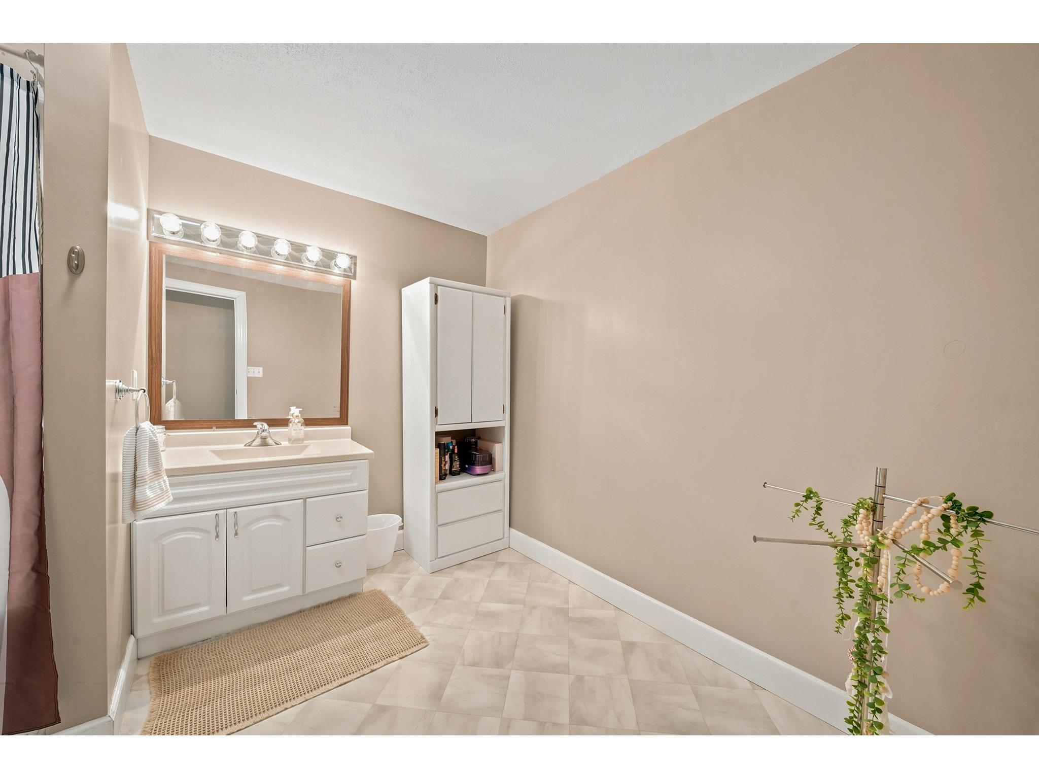 506 E Grant Street Augusta WI 54722 1602033 image42