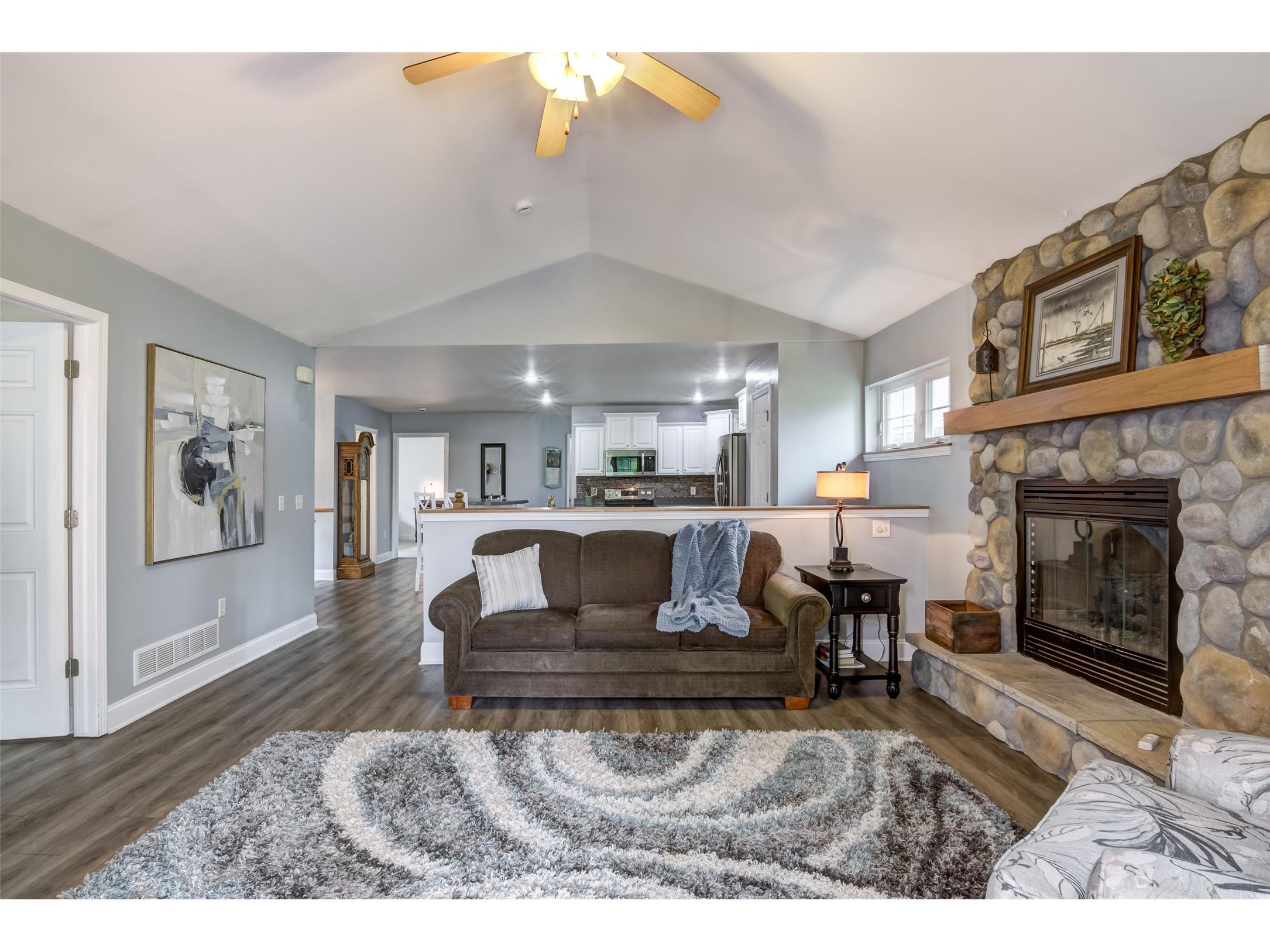 5116 Renee Court #9 Eau Claire WI 54703 1602737 image4