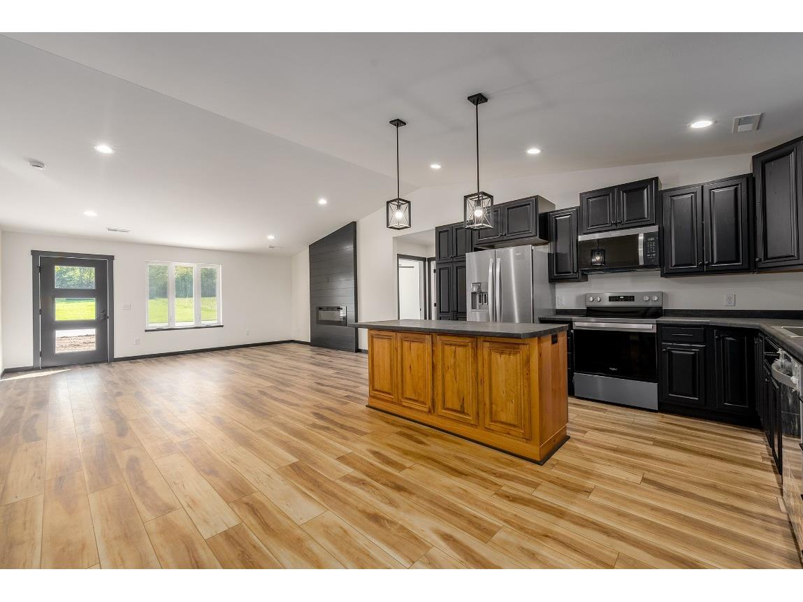 512 S Wilson St. Thorp WI 54771 1599284 image5