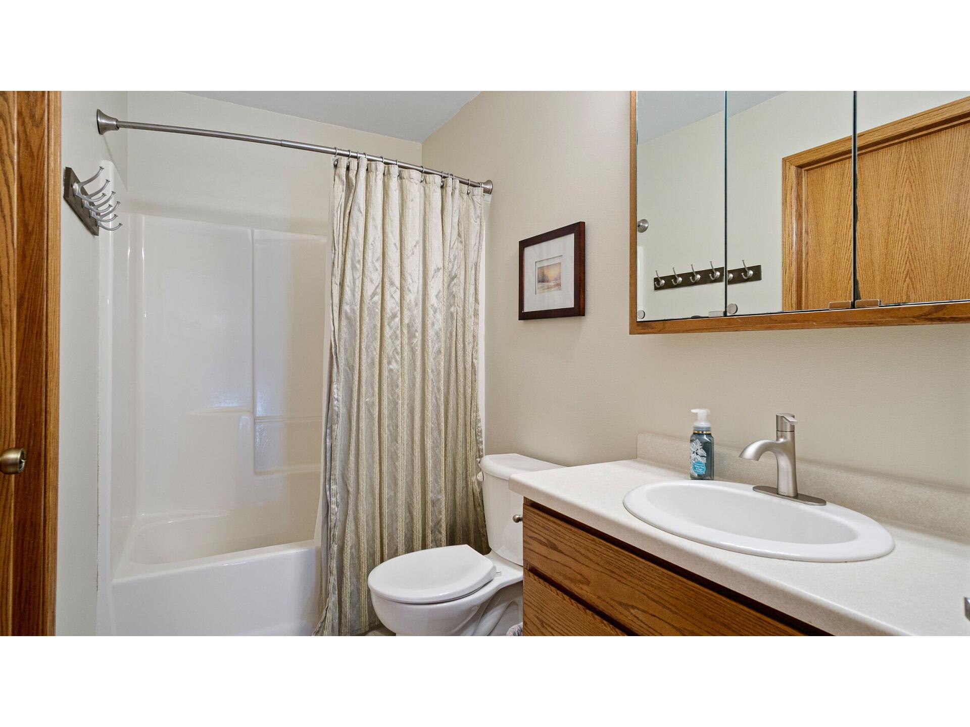 512 Windsor Forest Drive Altoona WI 54720 1599935 image17
