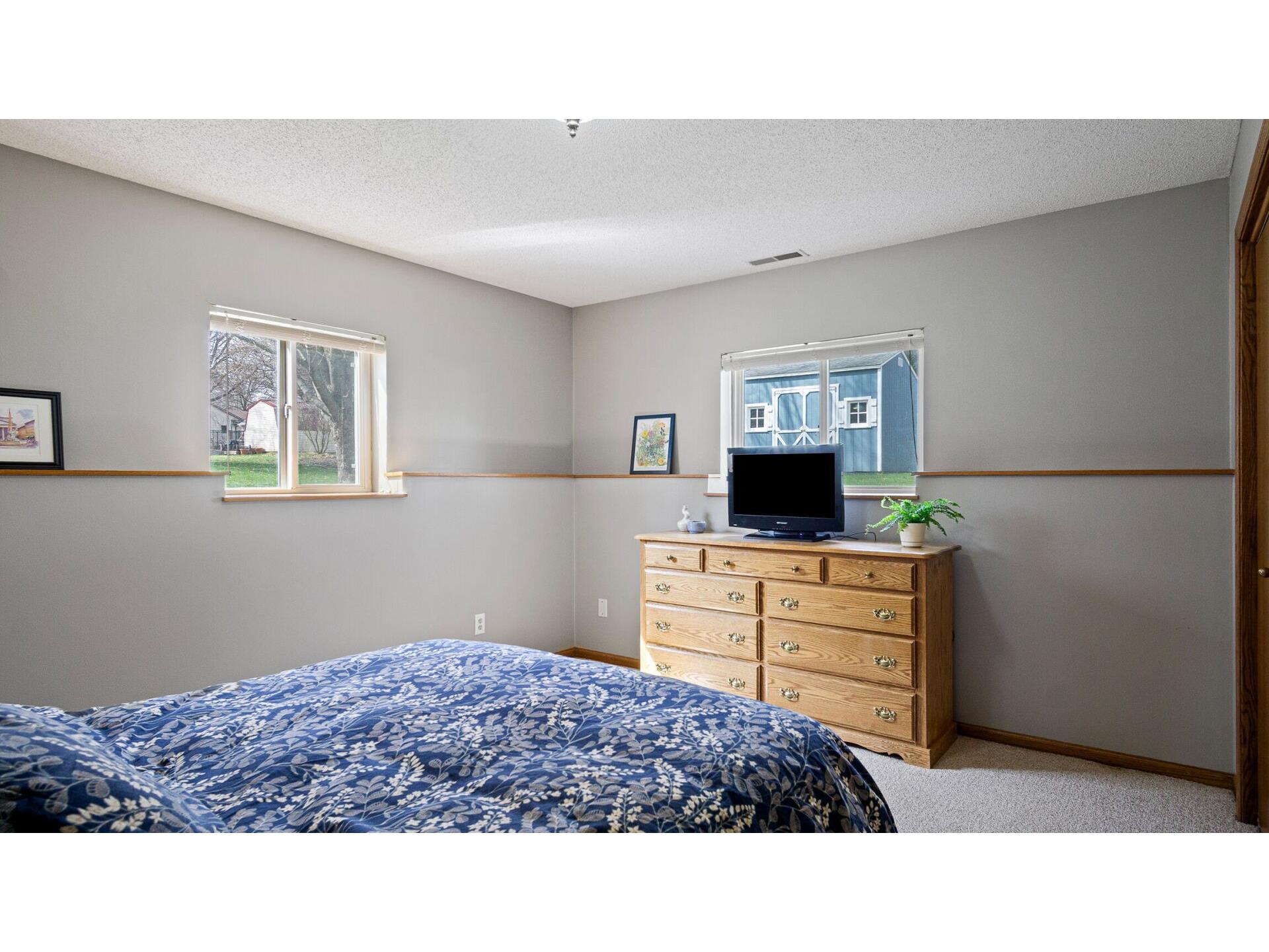 512 Windsor Forest Drive Altoona WI 54720 1599935 image24