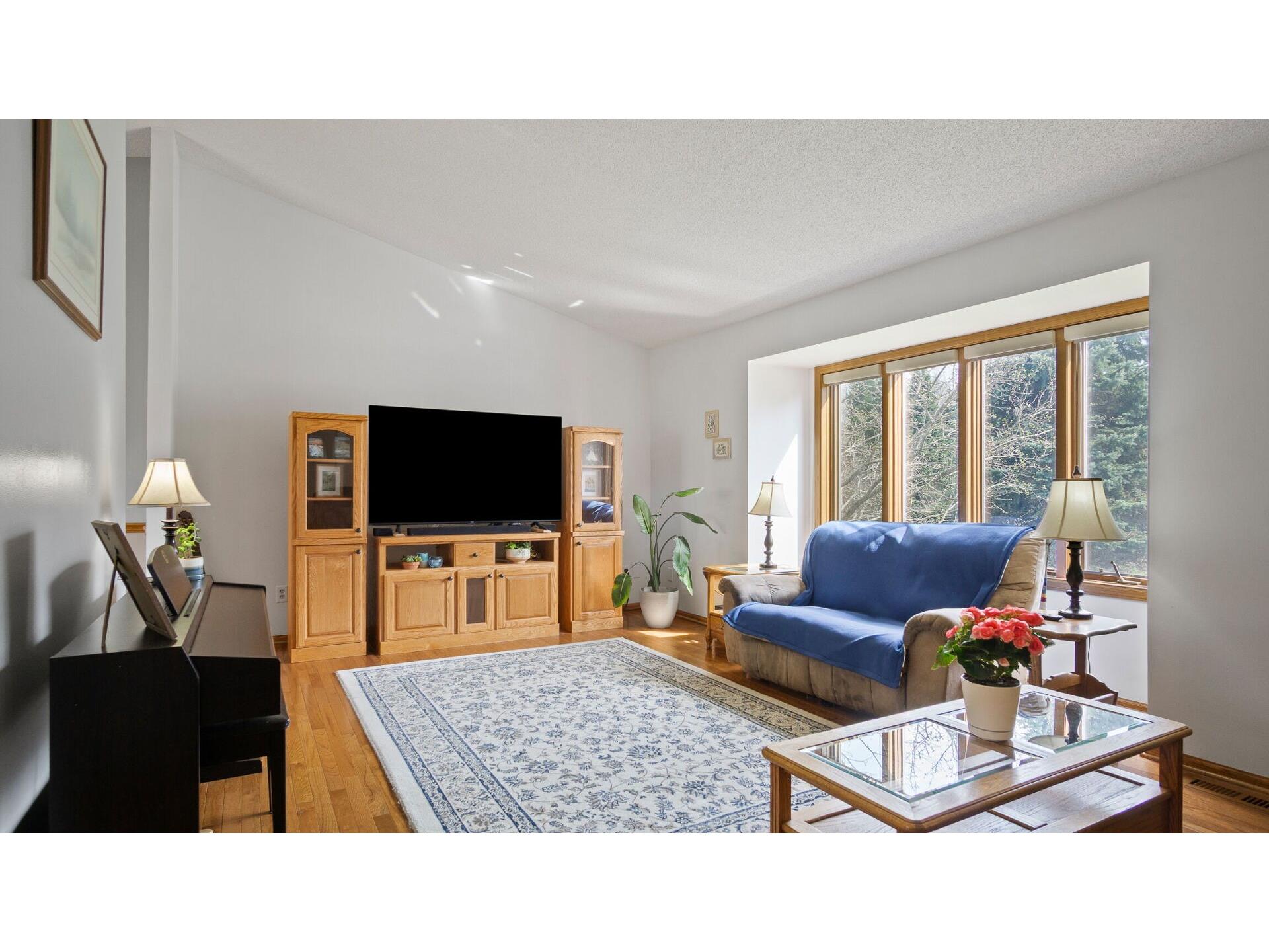 512 Windsor Forest Drive Altoona WI 54720 1599935 image8