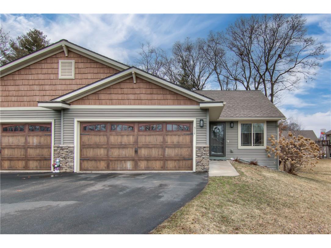 514 Blue Karner Drive Altoona WI 54720 1571894 image1