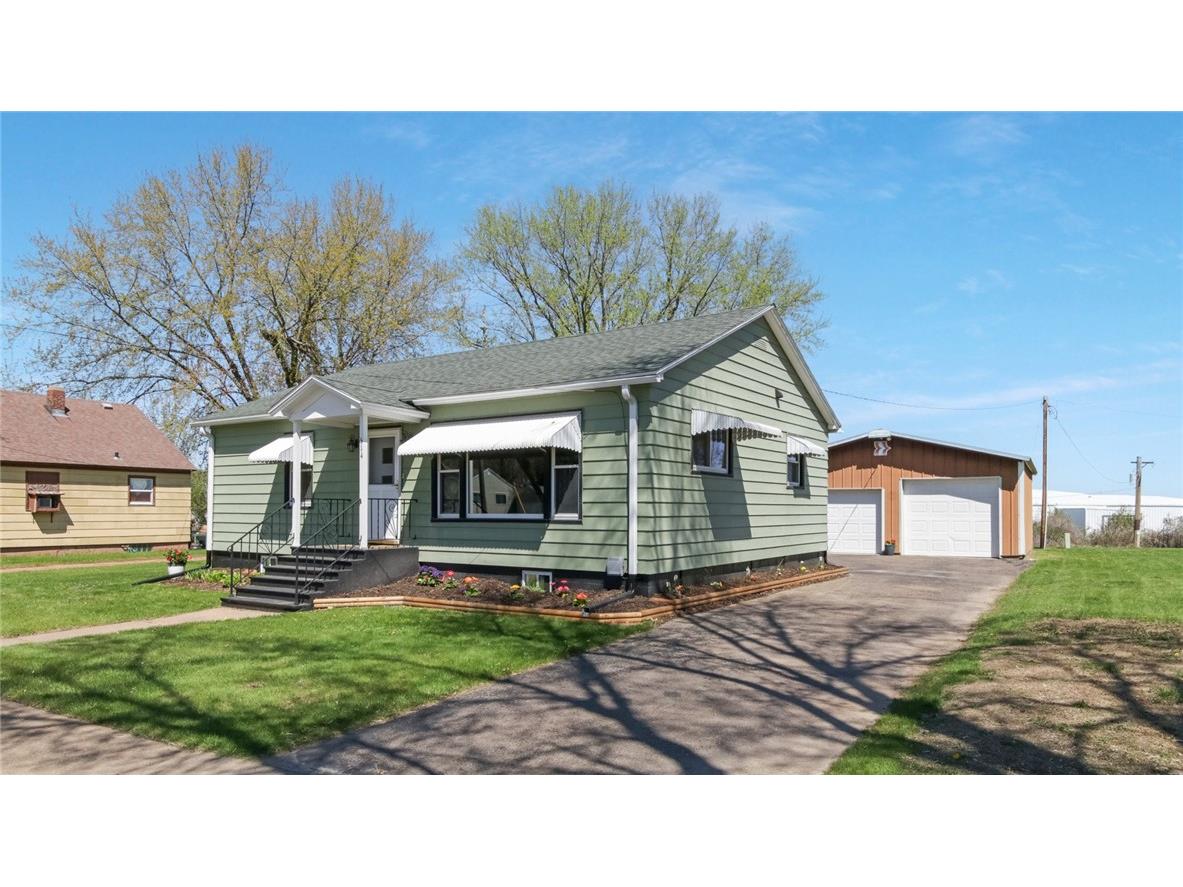 514 Oak Street Bloomer WI 54724 1591507 image1