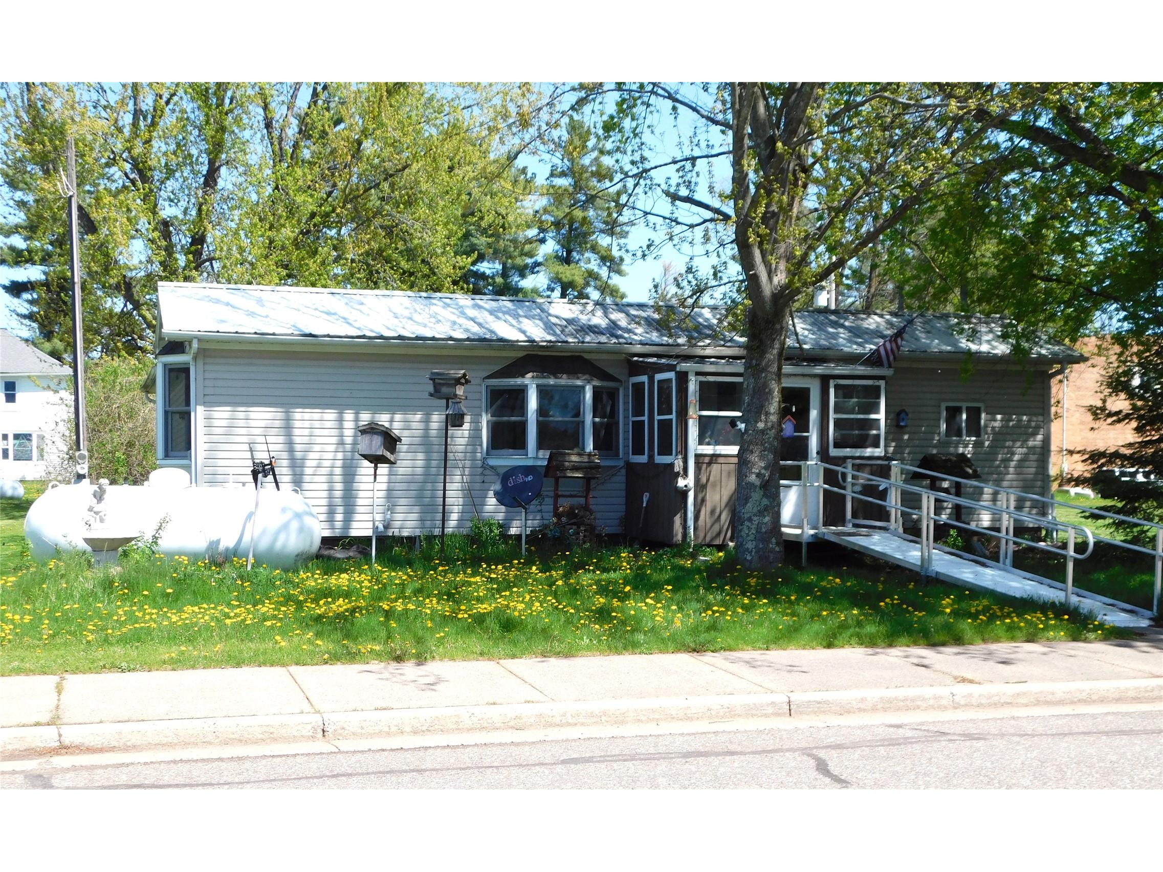 516 Grand Avenue Hawkins WI 54530 1601225 image18