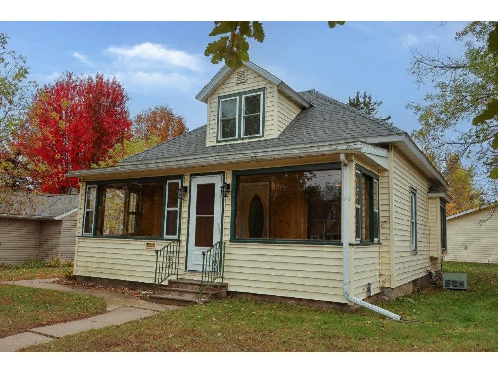 516 Lake Avenue E Ladysmith WI 54848 1596541 image1