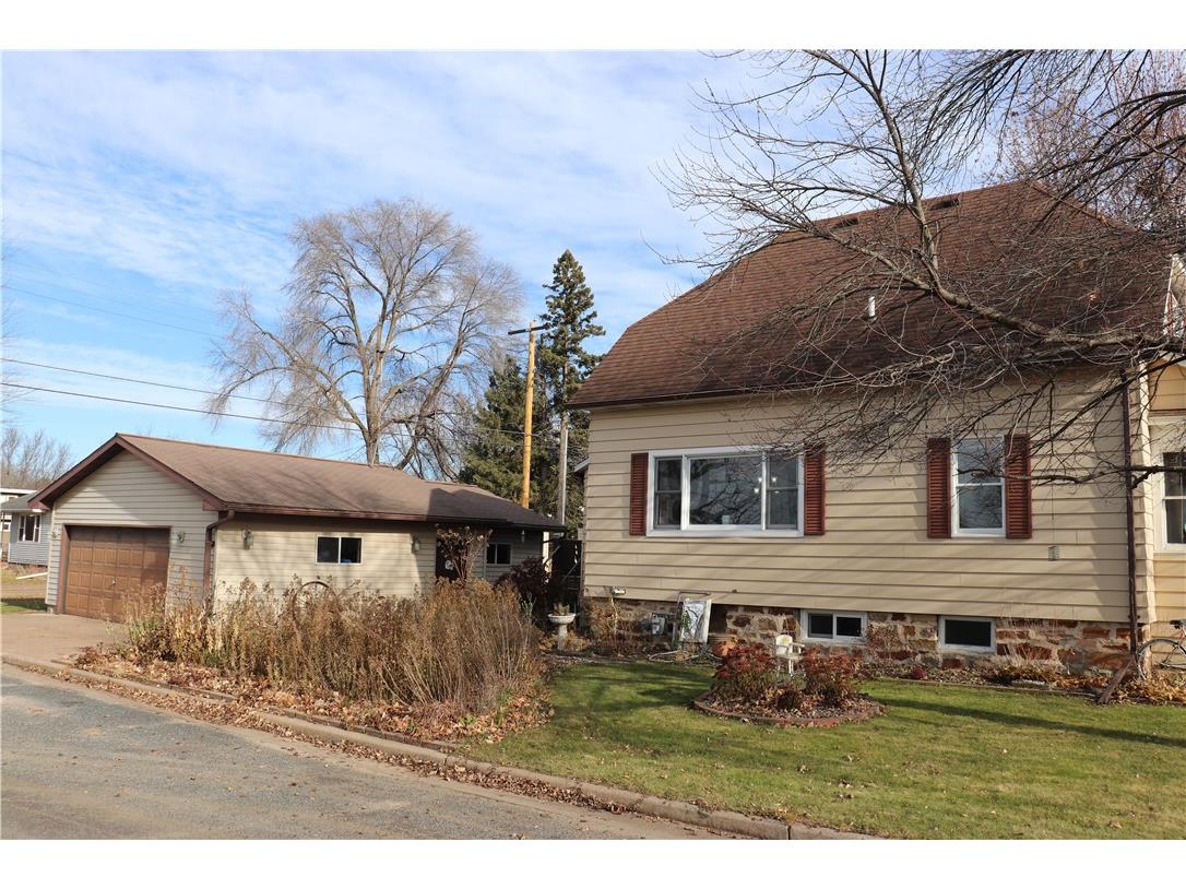 519 W Buckman Street Augusta WI 54722 1597171 image1