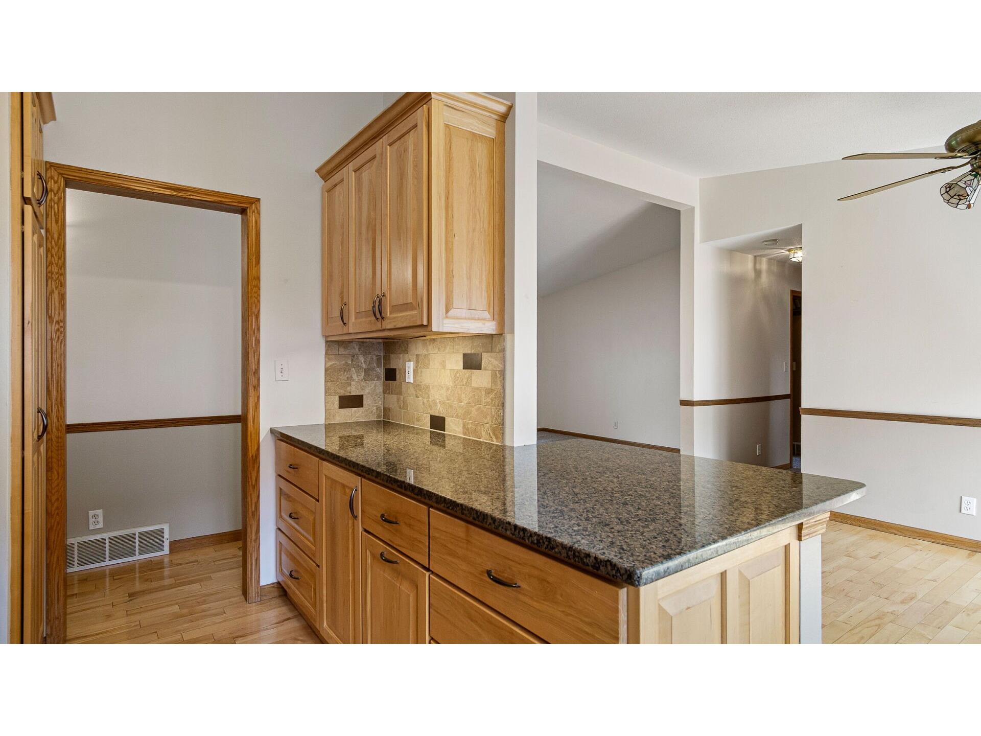 5211 E Hamilton Avenue Eau Claire WI 54701 1600062 image14