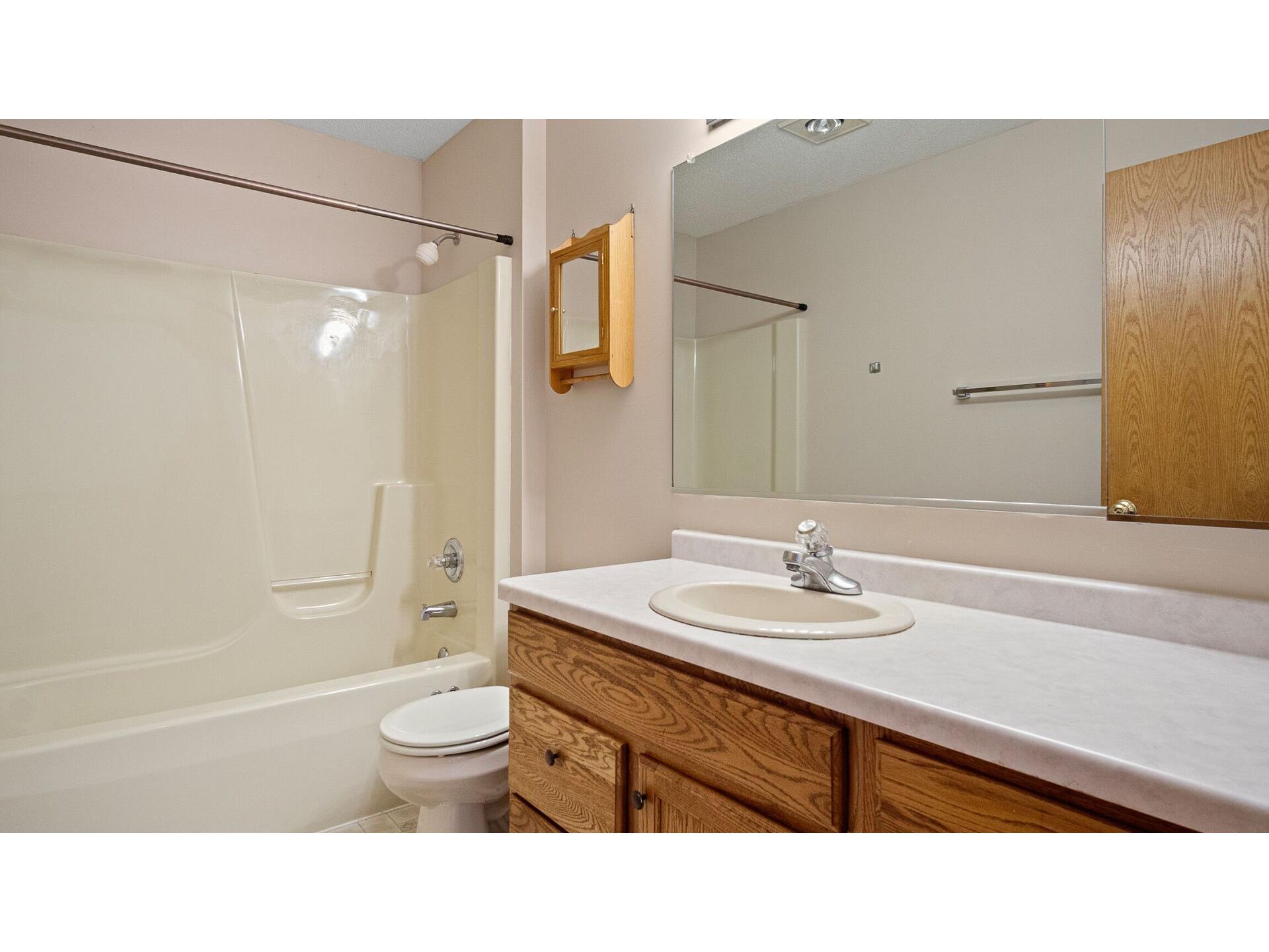 5211 E Hamilton Avenue Eau Claire WI 54701 1600062 image26