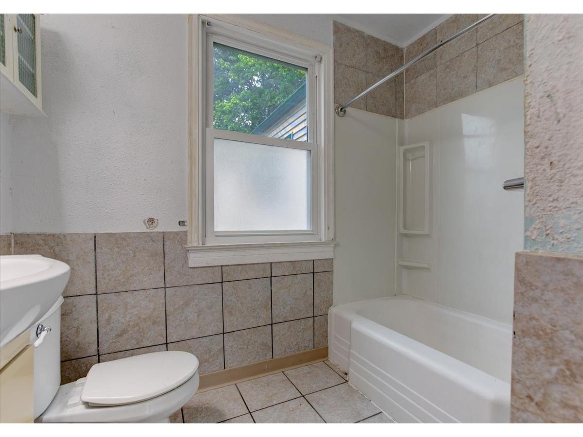 523-525 Bay Street #2 Chippewa Falls WI 54729 1603406 image10