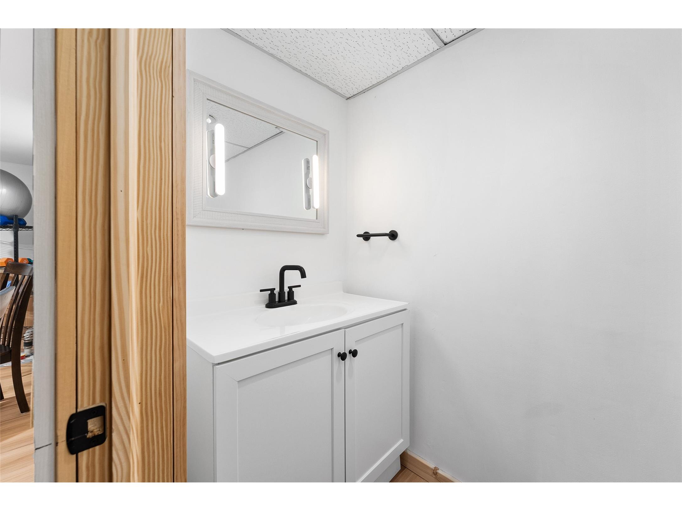 523 Madison Street Stanley WI 54768 1601128 image18
