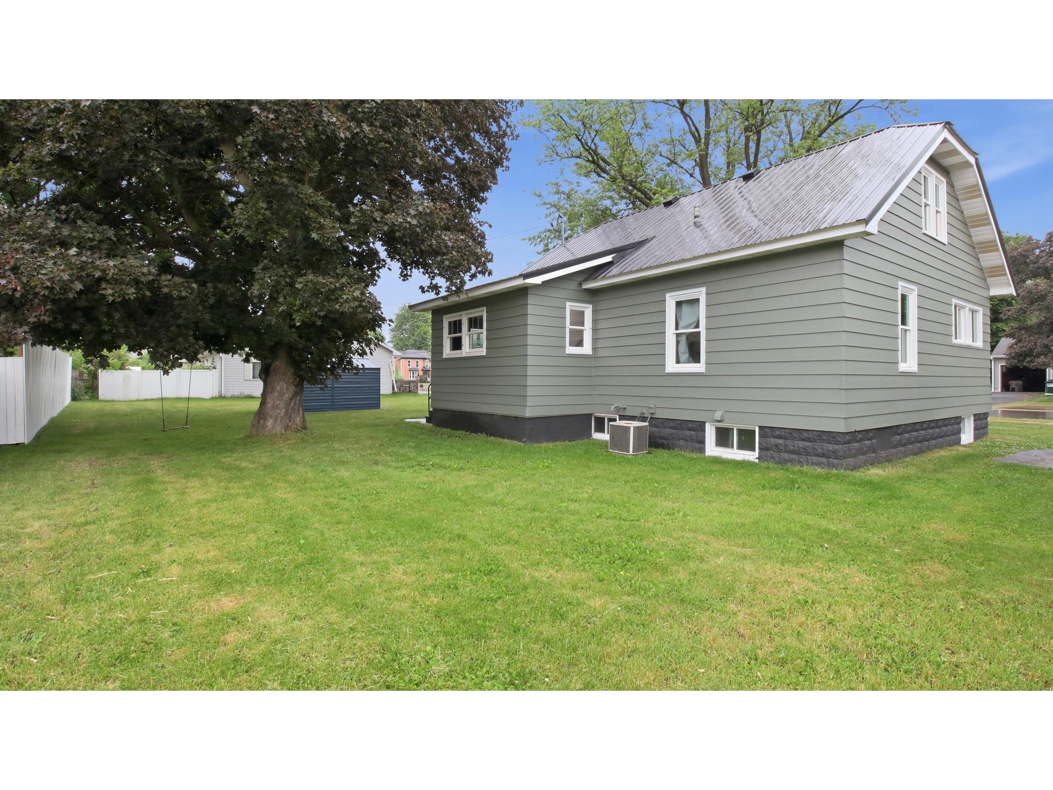 525 W Lincoln Street Augusta WI 54722 1602076 image27