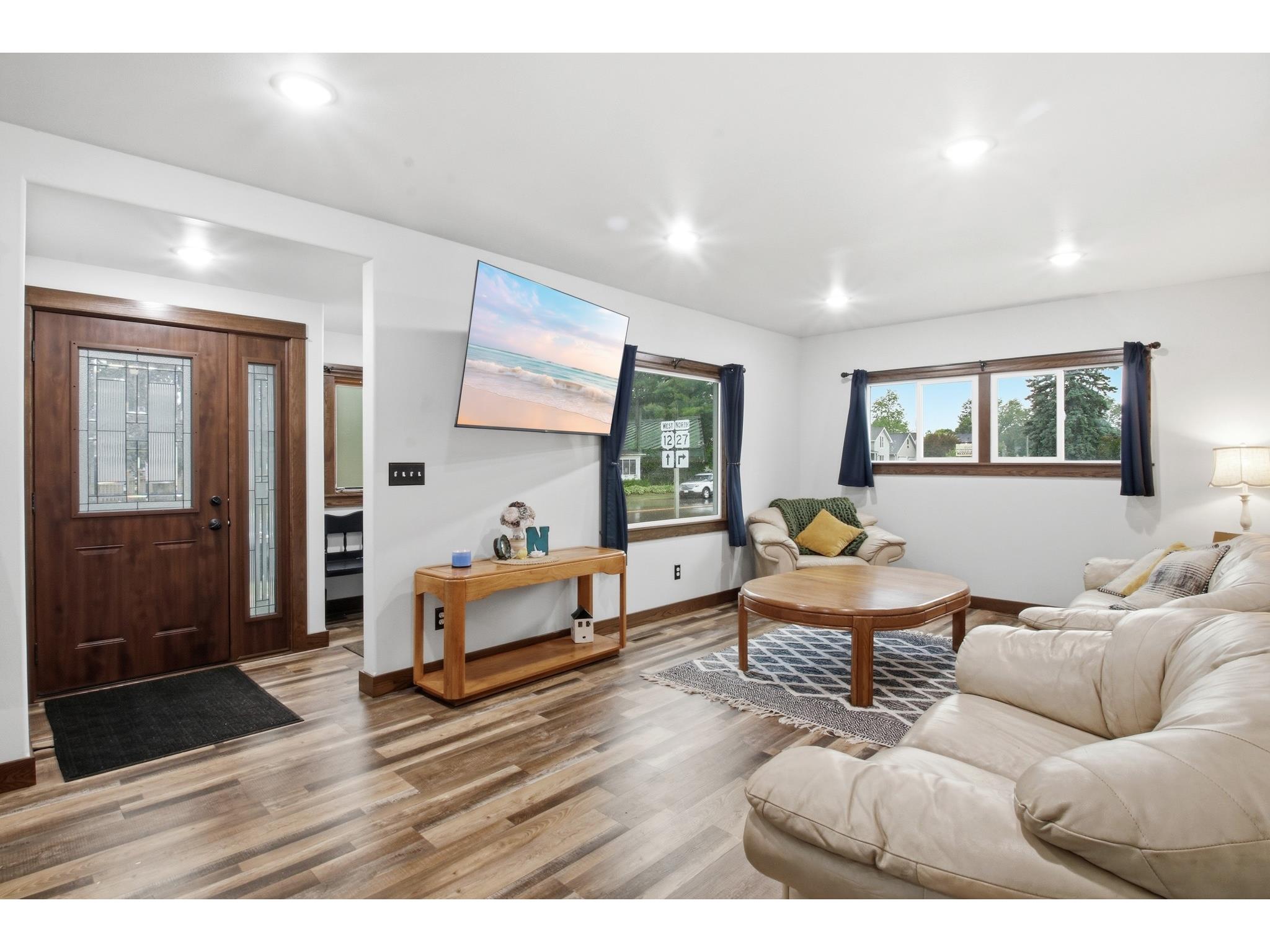 525 W Lincoln Street Augusta WI 54722 1602076 image3