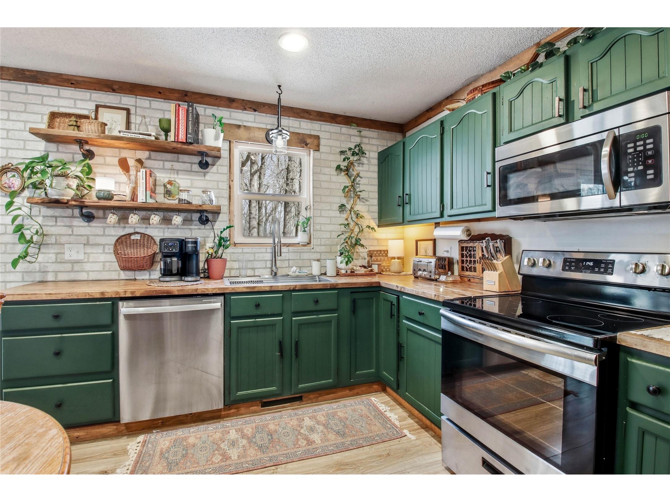 527 10th Avenue Clear Lake WI 54005 1599854 image3
