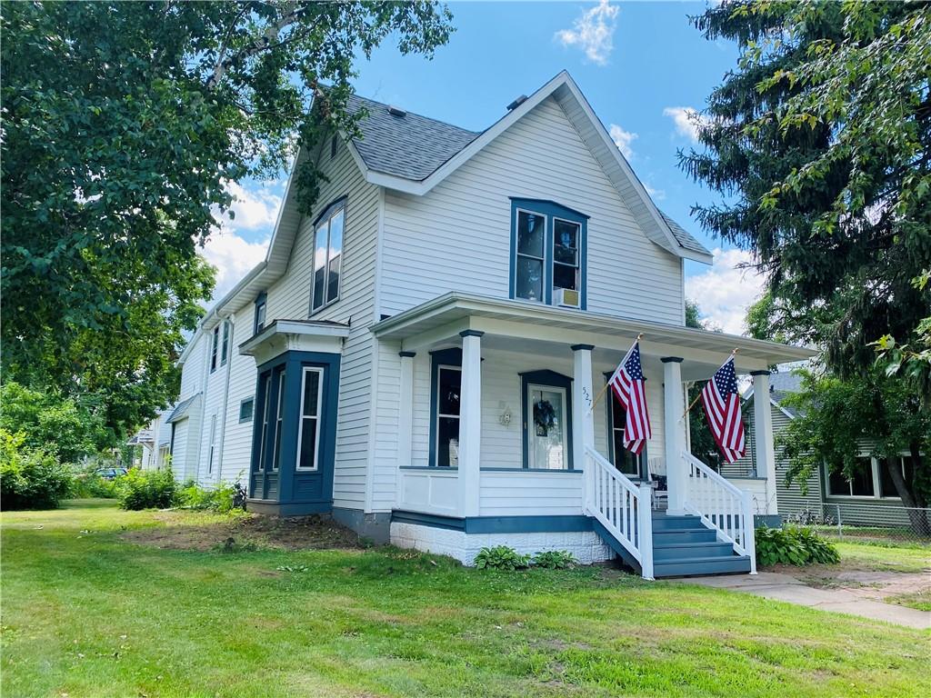 527 W Grand Avenue, Eau Claire, WI 54703 MLS 1567065 Edina Realty