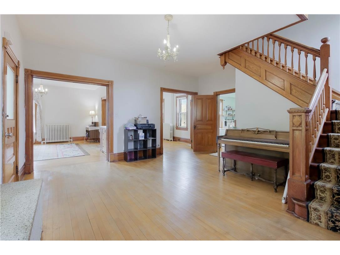 530 Hobart Street Eau Claire WI 54703 1596977 image16