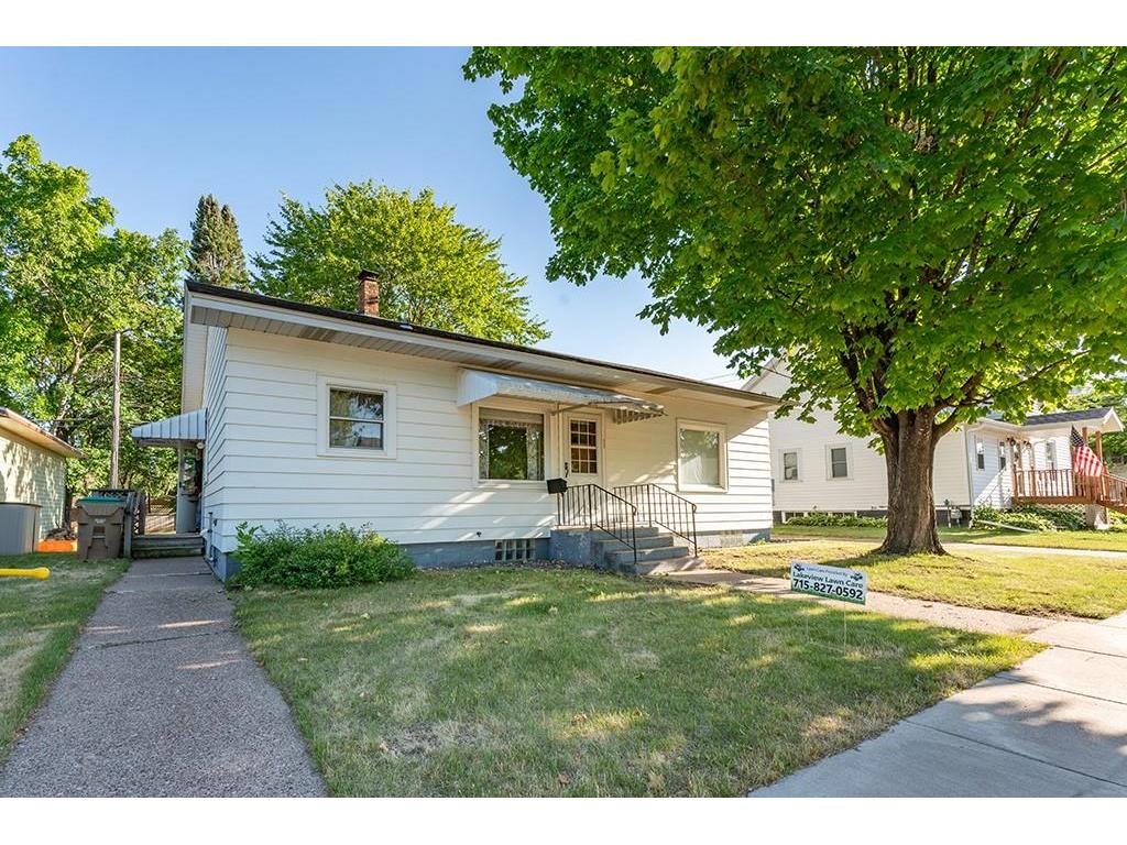 535 W Spruce Street, Chippewa Falls, WI 54729 MLS 1555111 Edina Realty
